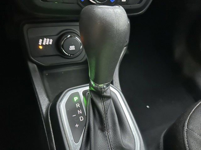 Used 2021 Jeep Renegade Sport image 29