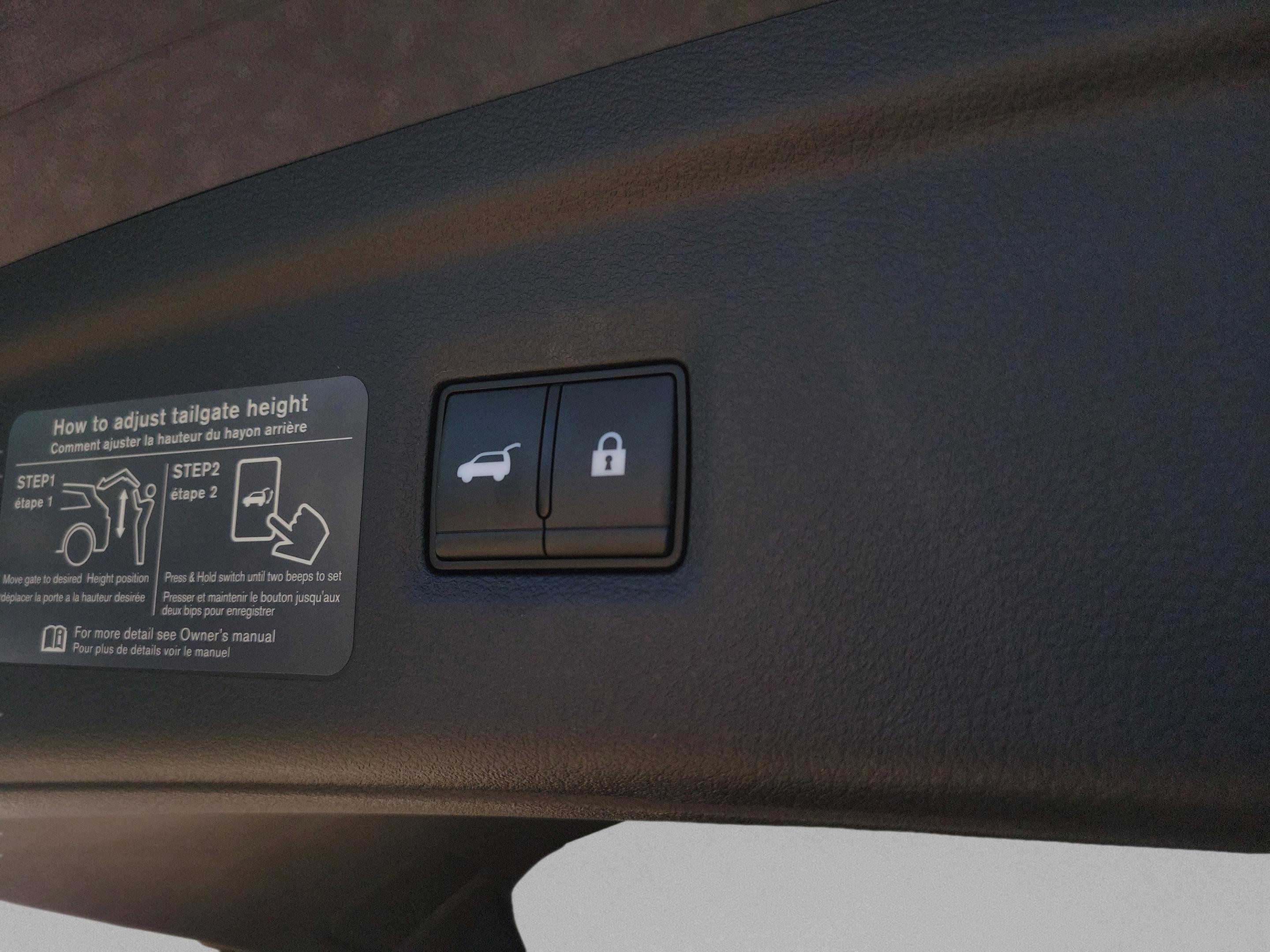 Certified 2023 INFINITI QX50 Luxe FWD image 33