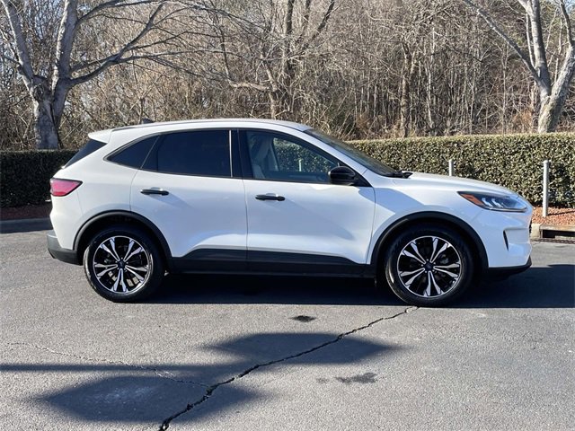 Certified 2021 Ford Escape SE w/ SE Sport Appearance Package image 32