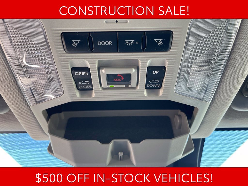 Used 2022 Toyota RAV4 XLE Premium AWD/4WD image 20