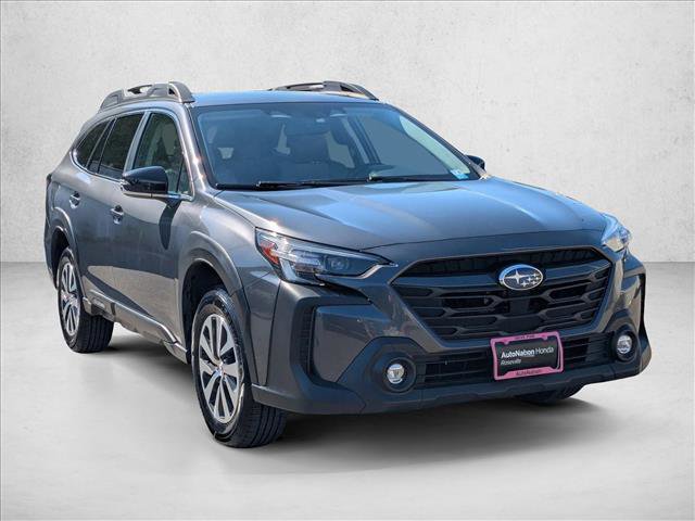 Used 2025 Subaru Outback Premium image 3