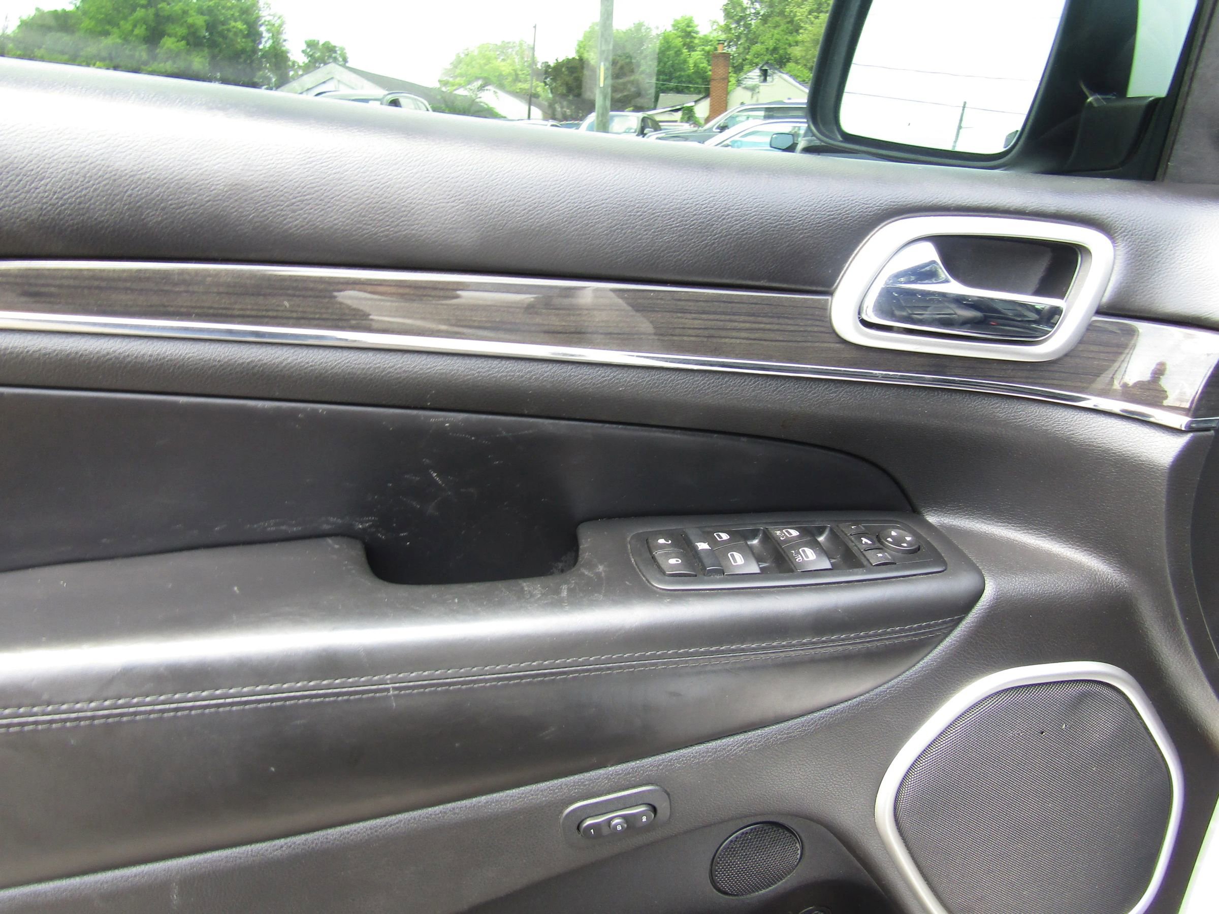 Used 2015 Jeep Grand Cherokee High Altitude image 18