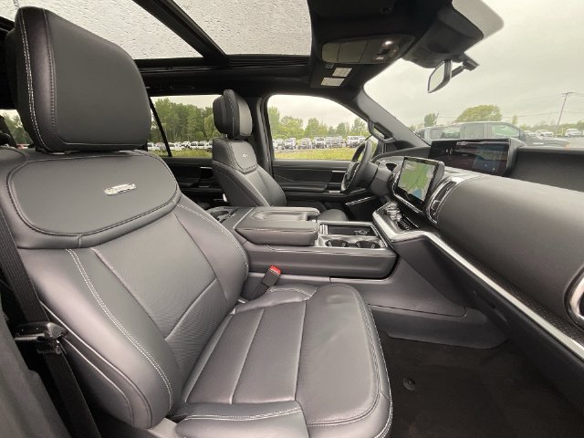 New 2027 Ford Expedition Max Platinum w/ Stealth Appearance Package AWD/4WD image 26