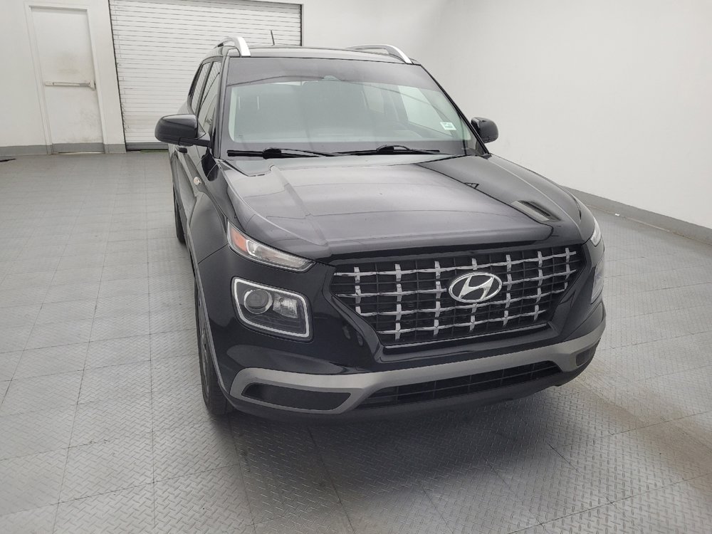 Used 2024 Hyundai Venue SEL FWD image 14