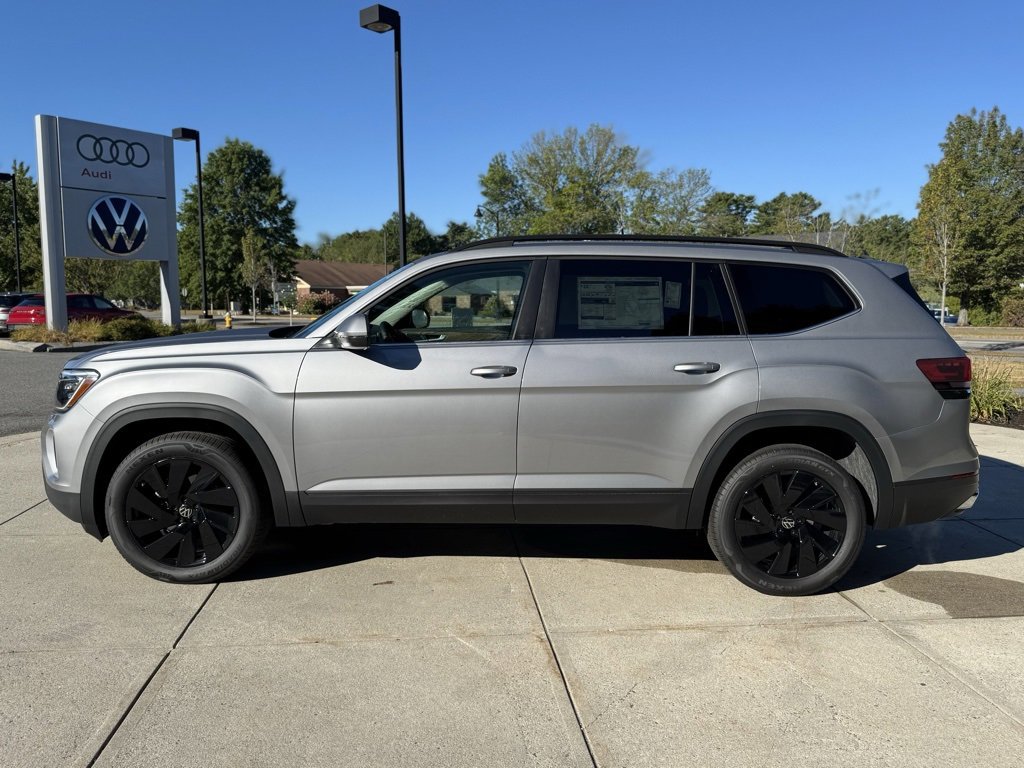 New 2026 Volkswagen Atlas SE image 13