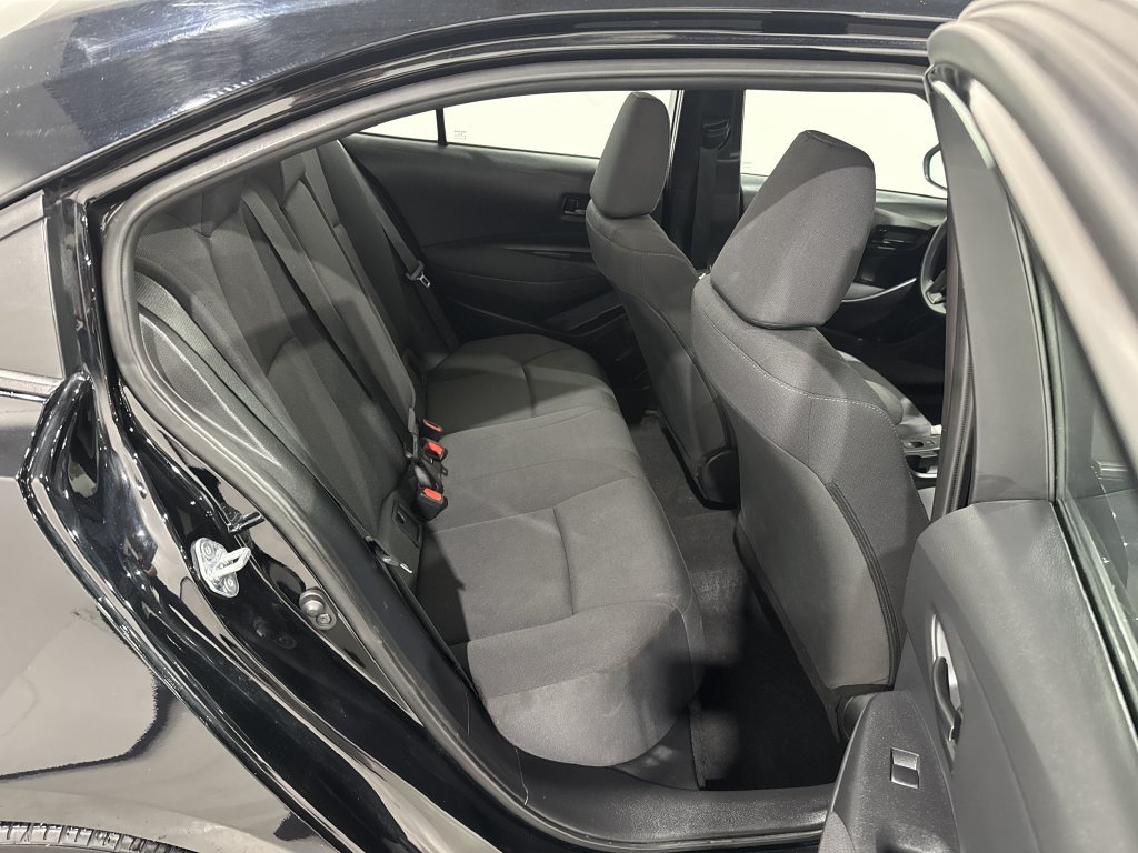 Used 2025 Toyota Corolla LE FWD image 21