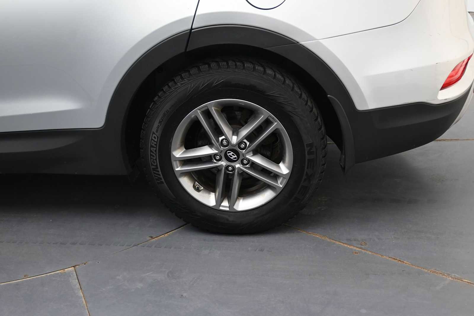 Used 2018 Hyundai Santa Fe Sport w/ 2.4L Value Package 02 AWD/4WD image 5