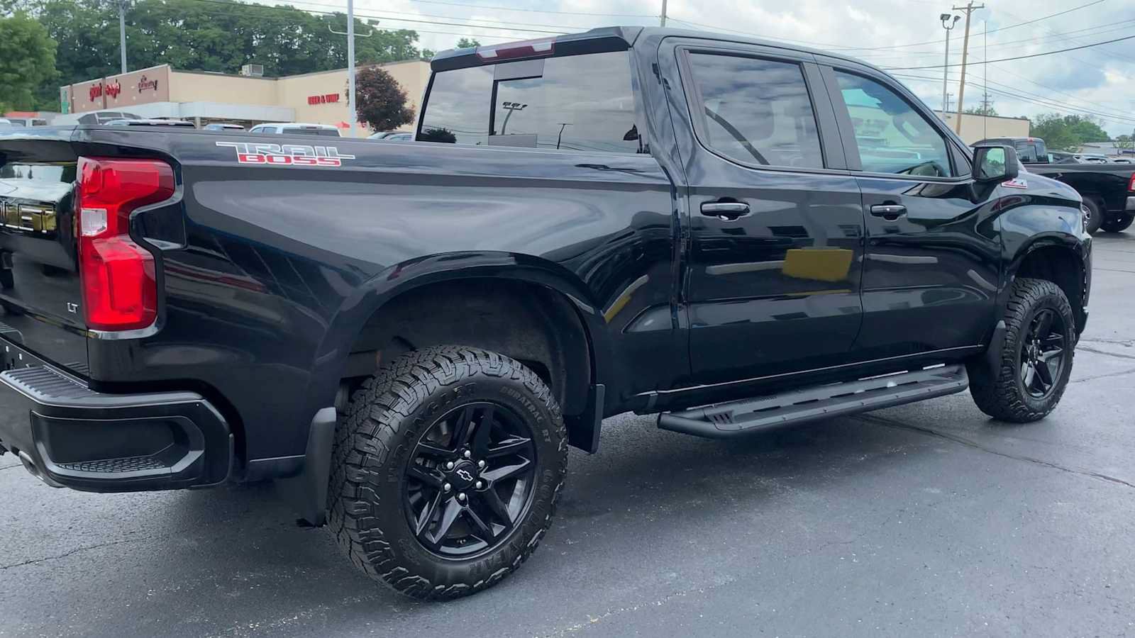 Certified 2022 Chevrolet Silverado 1500 LT Trail Boss w/ Convenience Package II AWD/4WD image 8