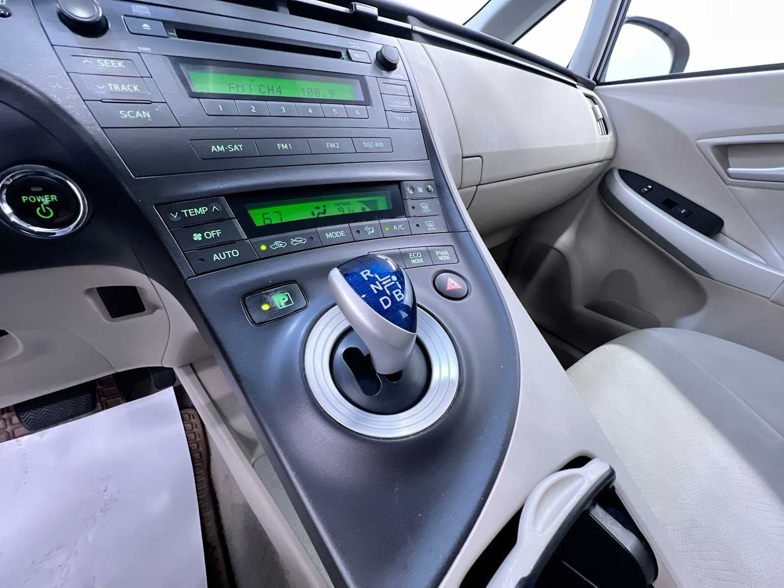 Used 2010 Toyota Prius Two FWD image 27
