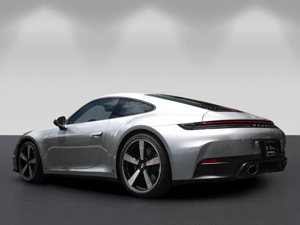 Used 2025 Porsche 911 Carrera RWD image 5