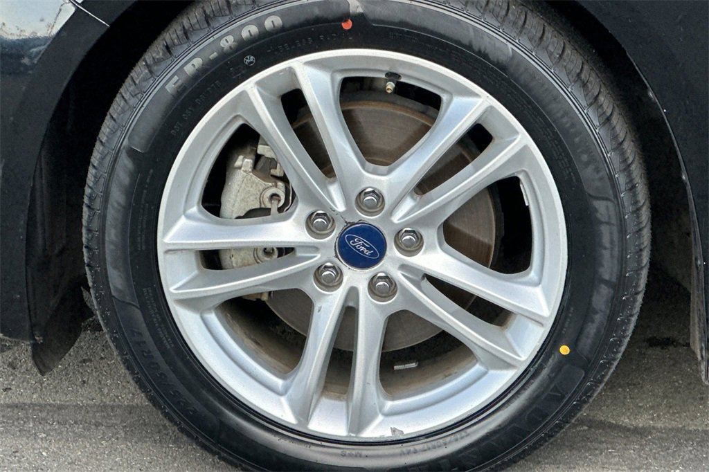 Used 2018 Ford Fusion SE image 24