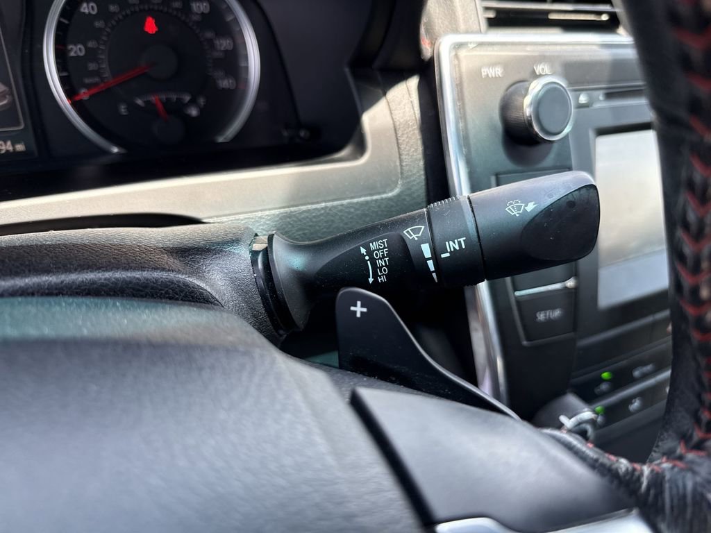 Used 2015 Toyota Camry SE FWD image 20