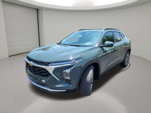 New 2026 Chevrolet Trax LT w/ Sunroof Package FWD image 3