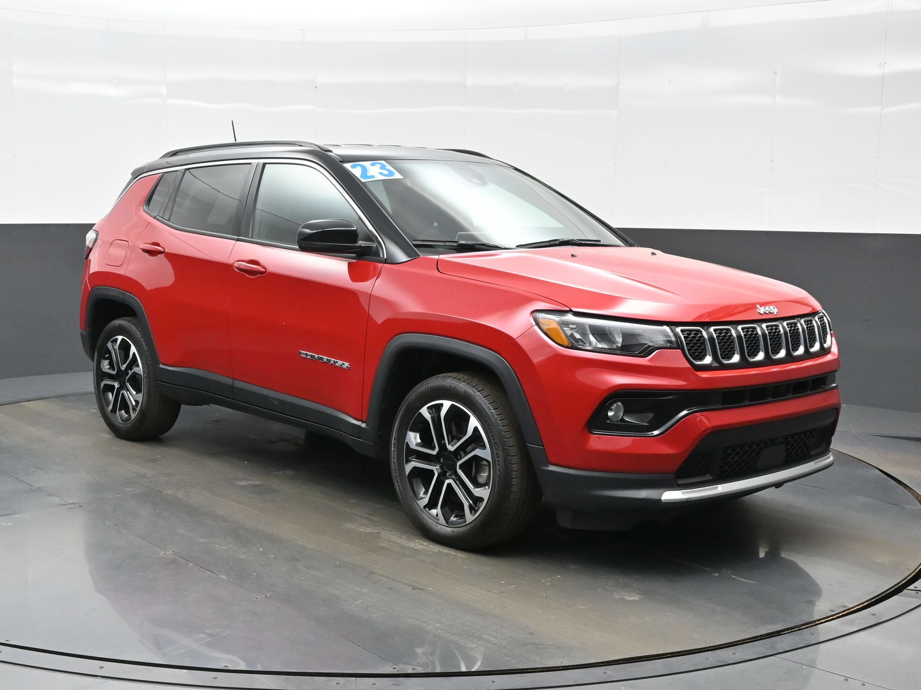 Used 2023 Jeep Compass Limited AWD/4WD image 11