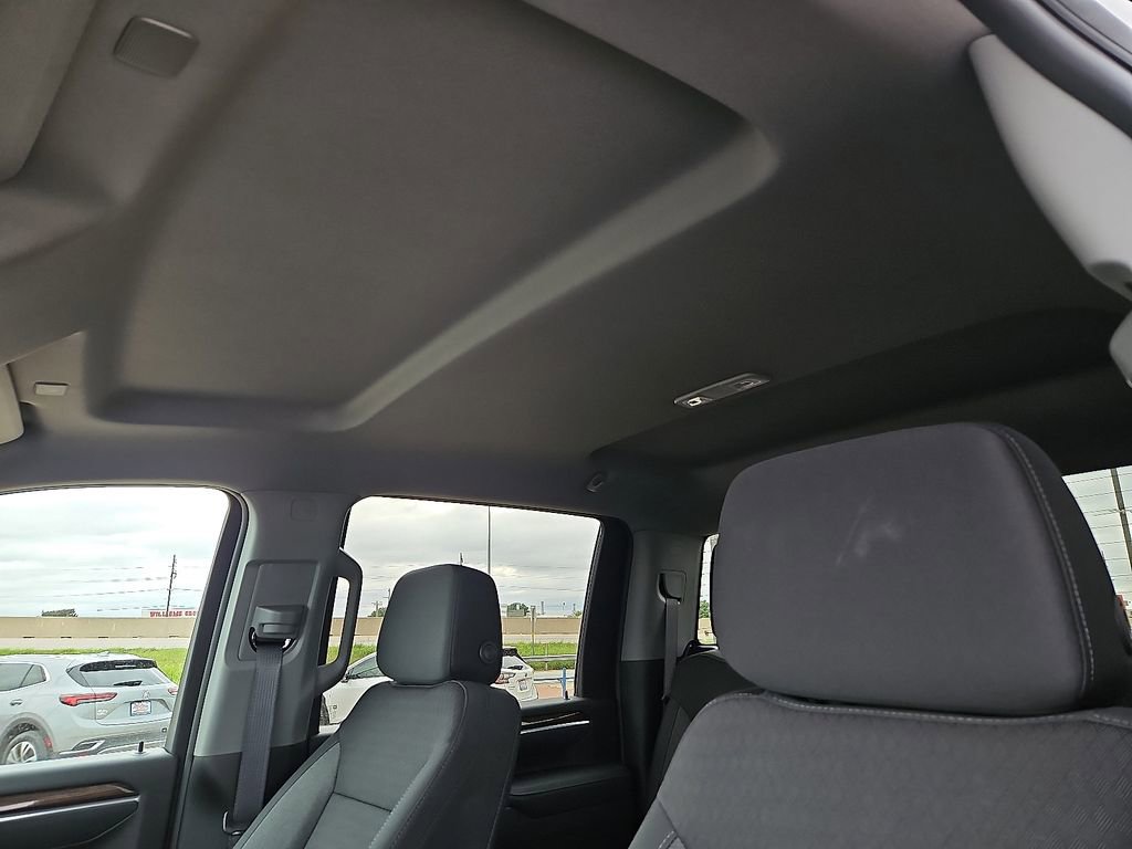 Used 2025 Chevrolet Silverado 2500 LT w/ Convenience Package image 23