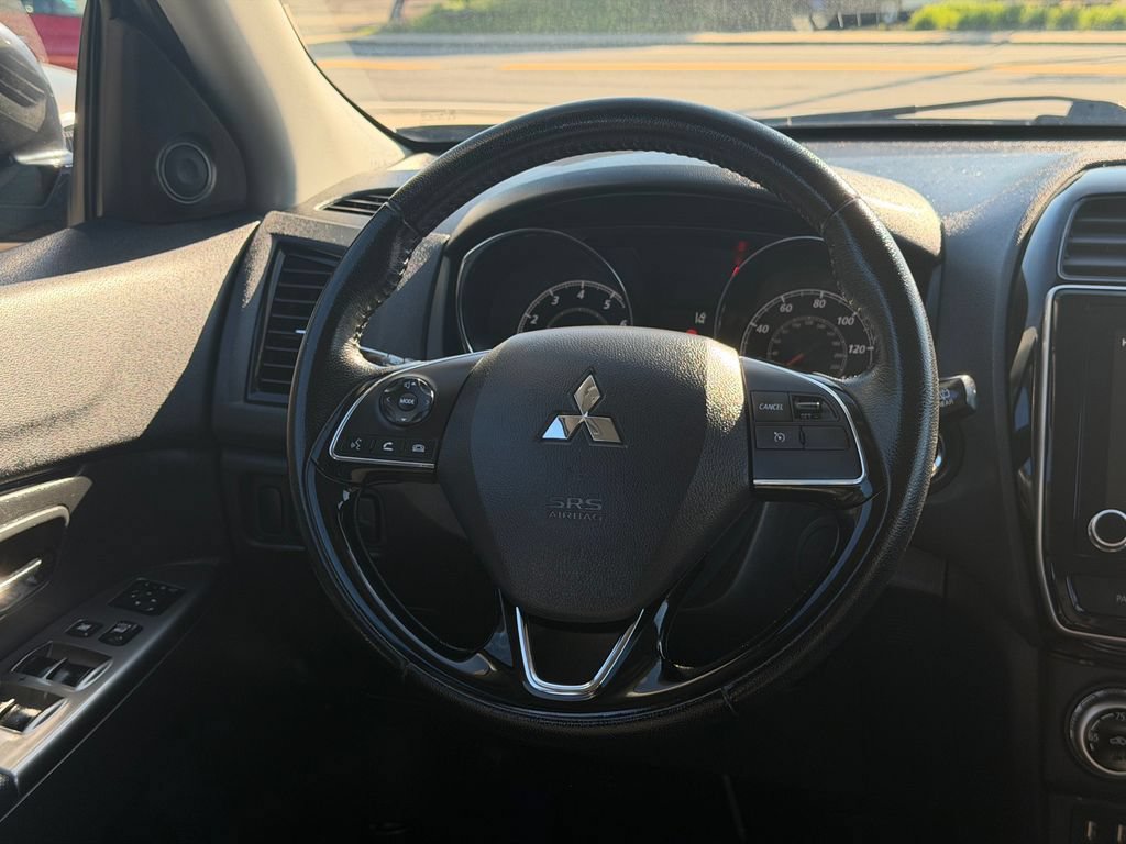Used 2023 Mitsubishi Outlander Sport SE AWD/4WD image 18