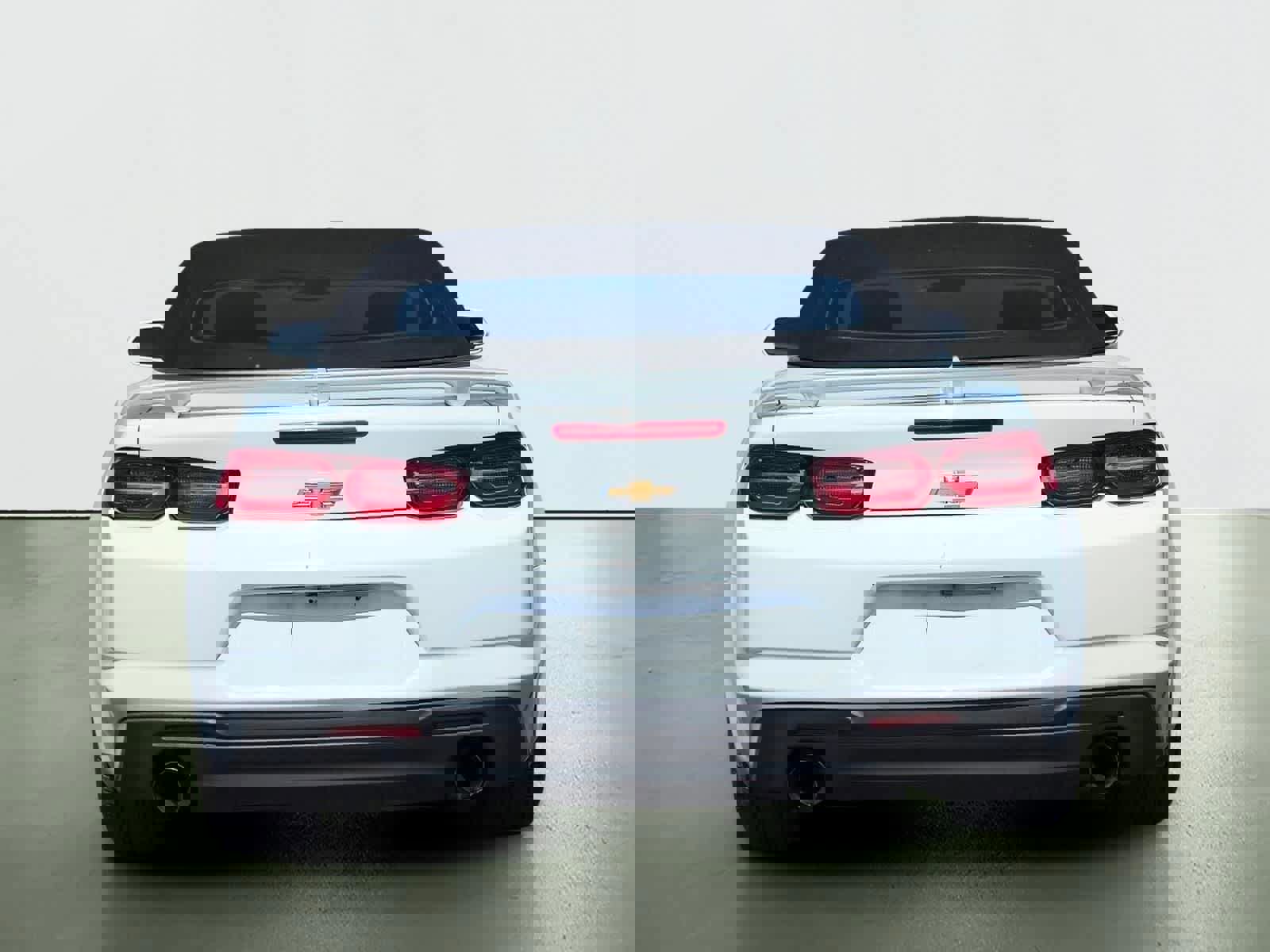 Used 2023 Chevrolet Camaro LT RWD image 6