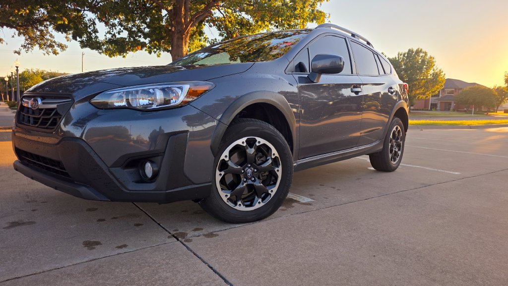 Used 2023 Subaru Crosstrek 2.0i Premium AWD/4WD image 1