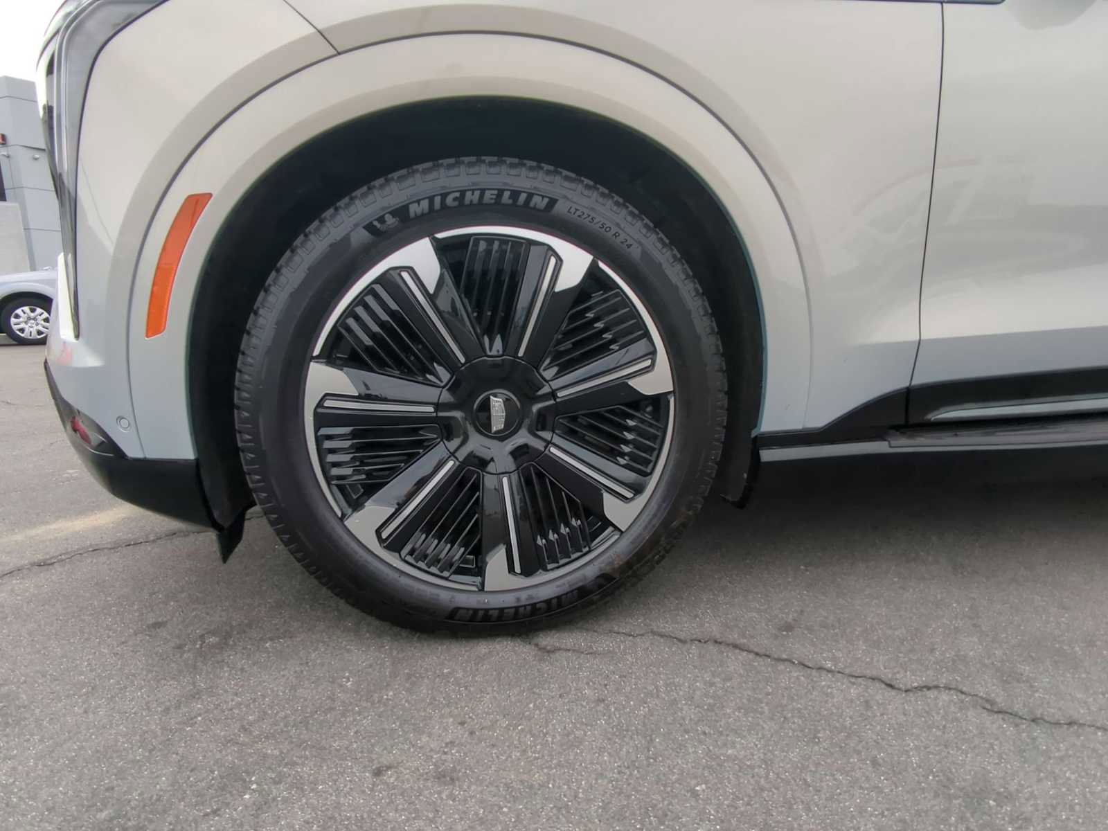 New 2025 Cadillac Escalade IQ Sport 2 image 29