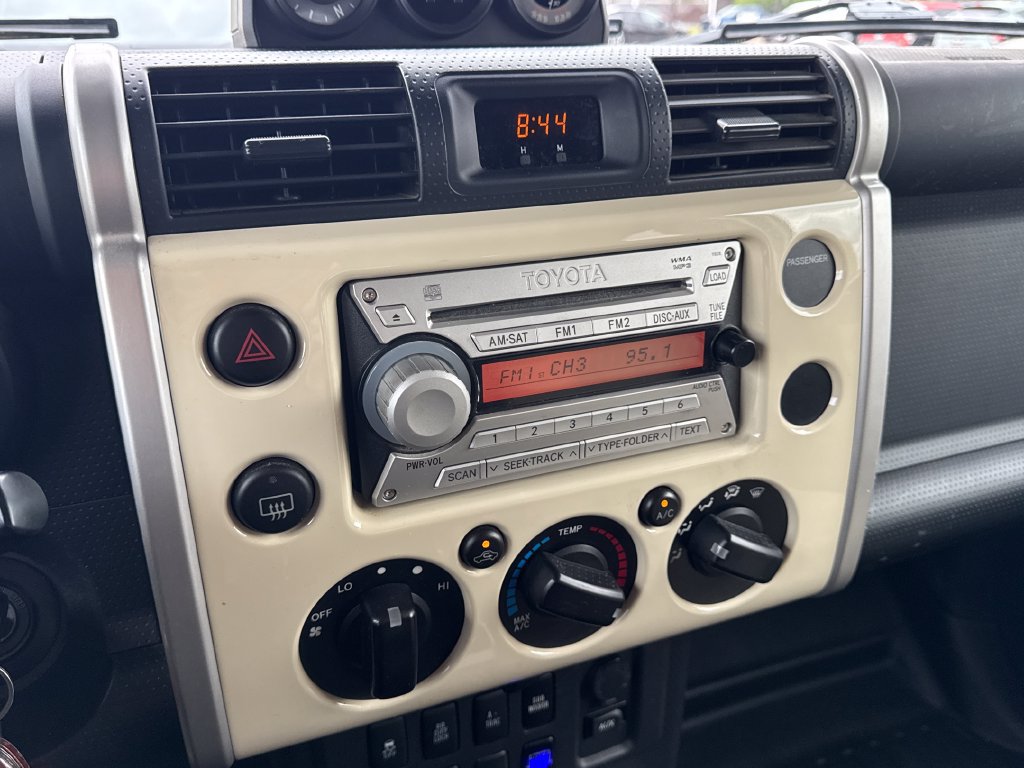 Used 2010 Toyota FJ Cruiser 4WD image 44
