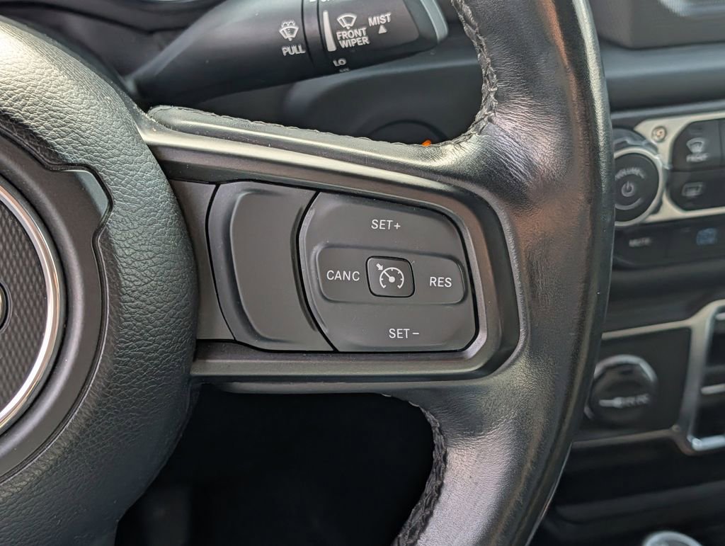 Used 2023 Jeep Wrangler Unlimited w/ Cold Weather Group image 30