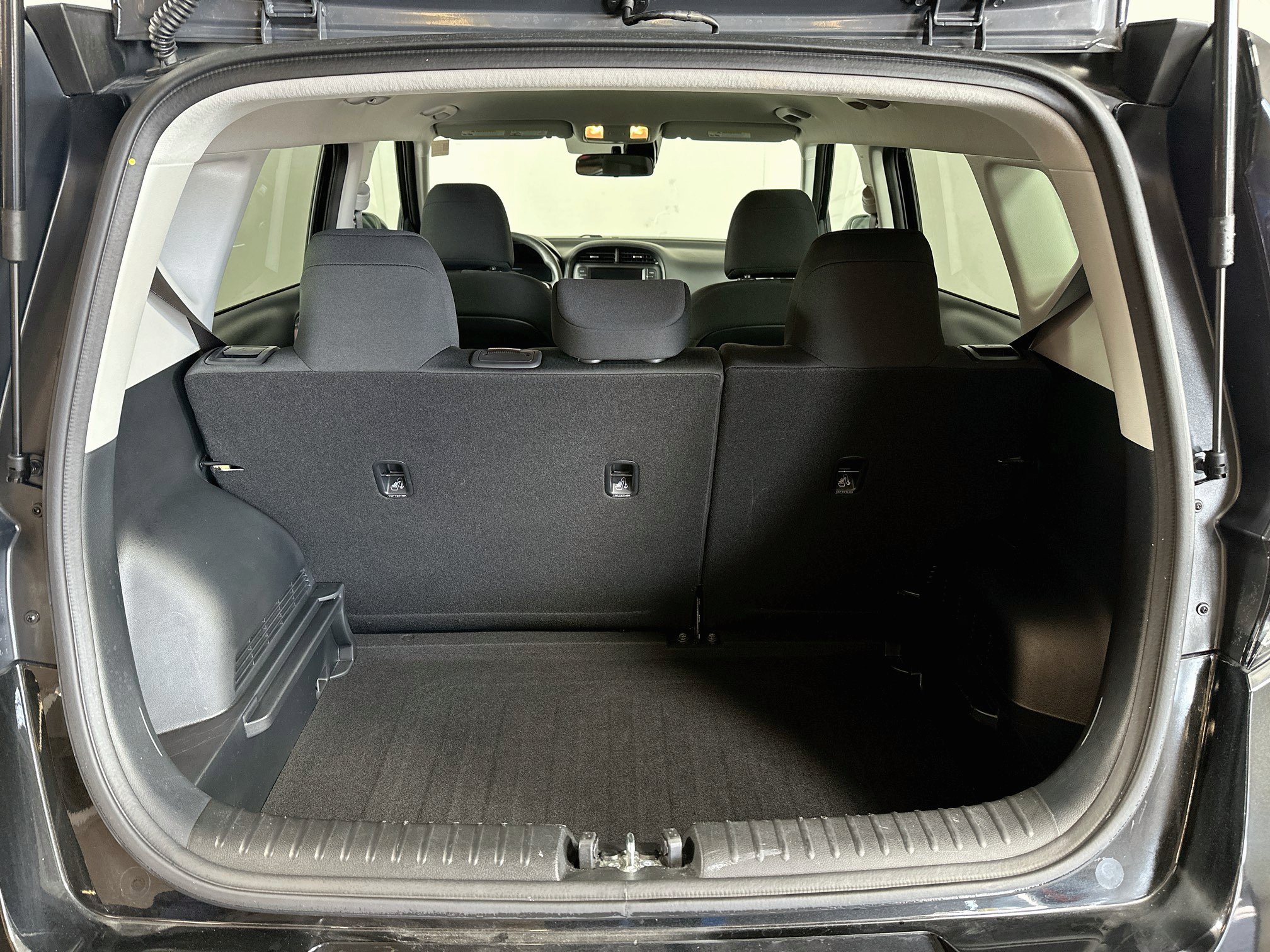 Certified 2025 Kia Soul LX w/ LX Technology Package FWD image 23