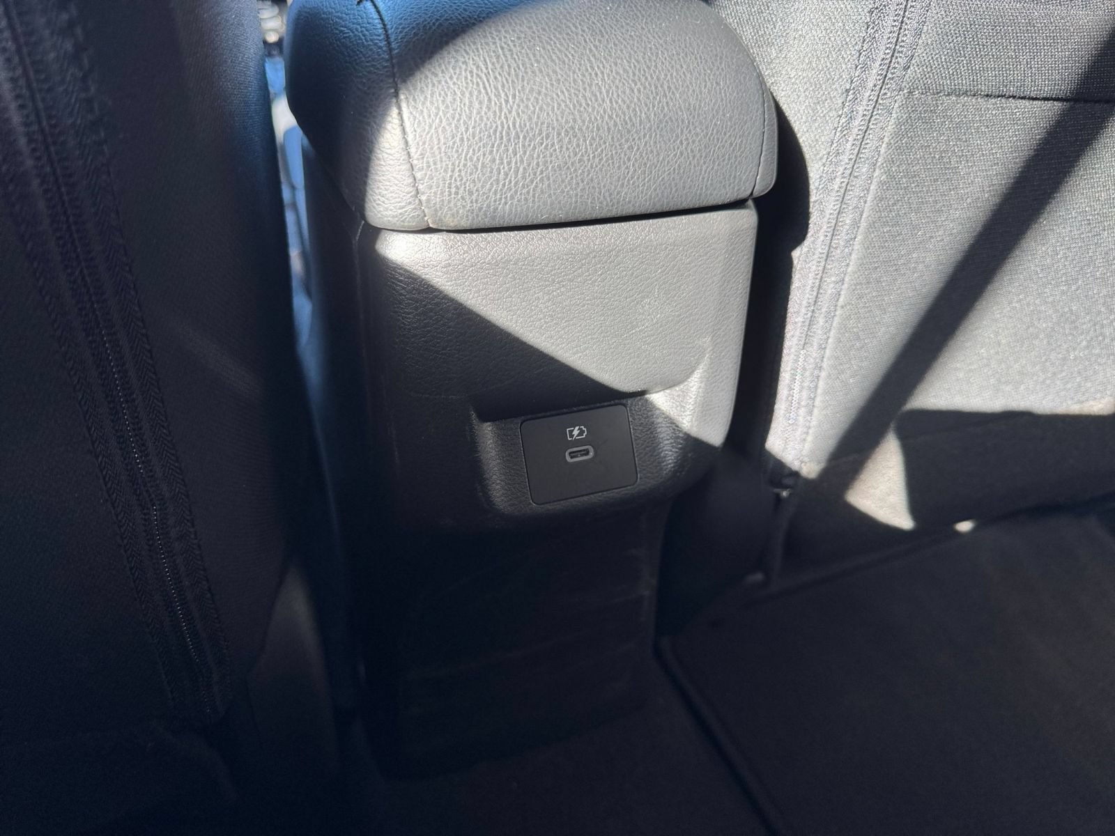 Used 2025 Nissan Versa SV w/ Trunk Package FWD image 21