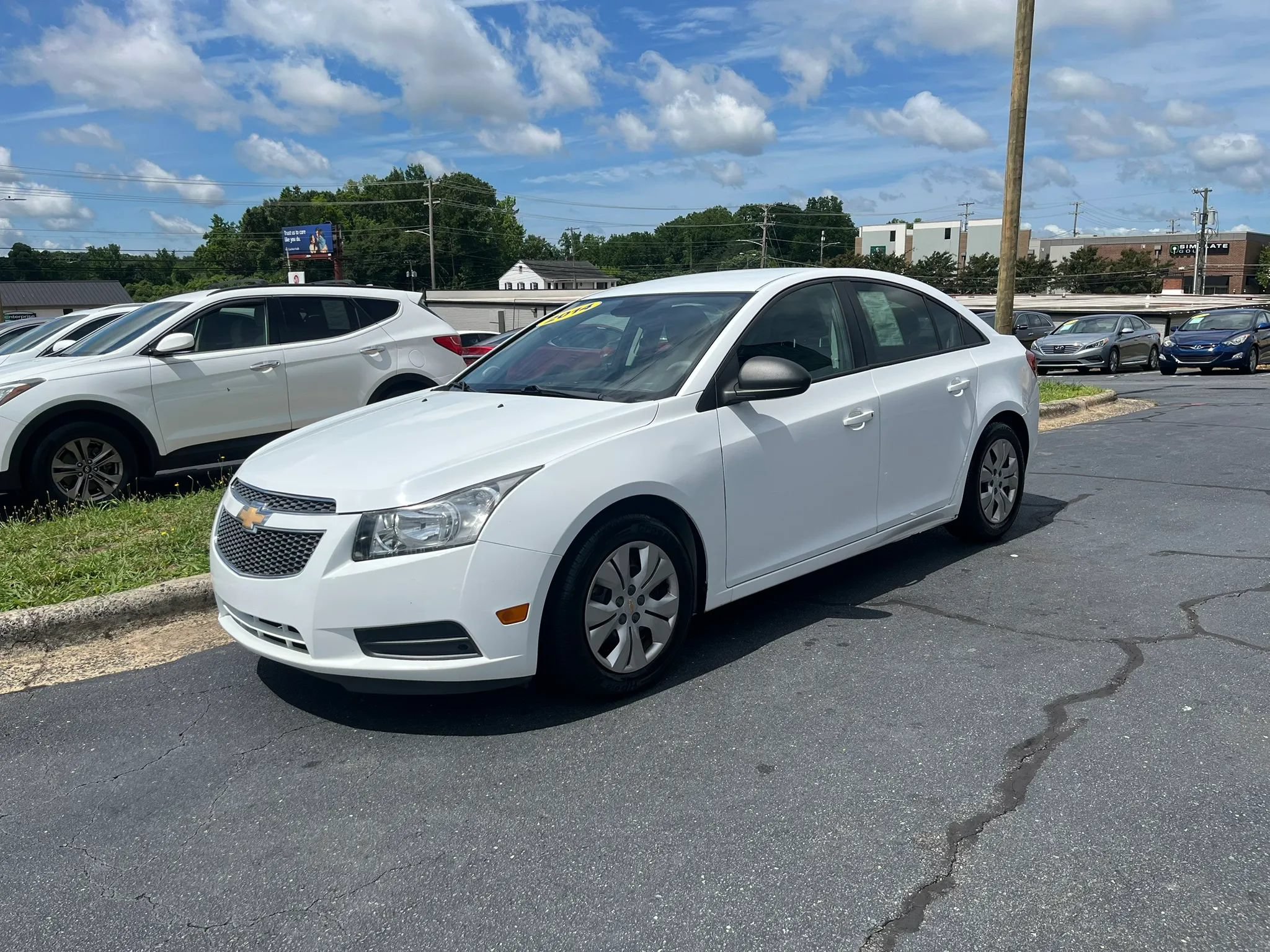 Used 2014 Chevrolet Cruze LS FWD image 3