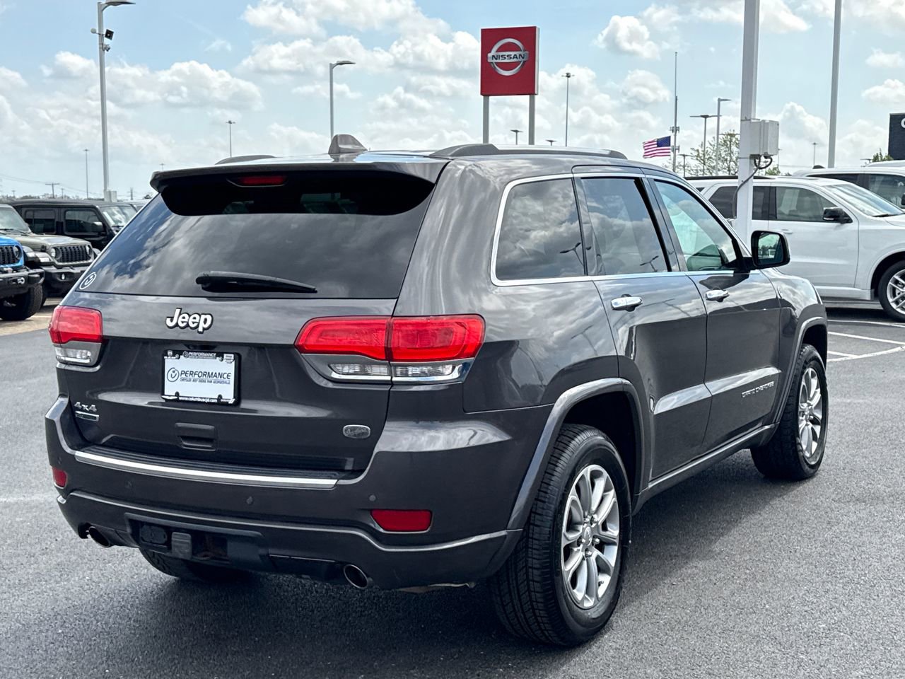 Used 2016 Jeep Grand Cherokee Overland w/ Advanced Technology Group image 3