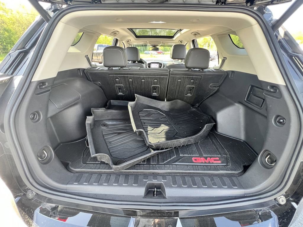 Used 2023 GMC Terrain Denali w/ LPO, Floor Liner Package AWD/4WD image 39