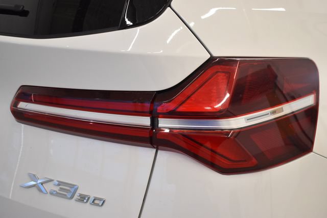 Used 2025 BMW X3 xDrive30i AWD/4WD image 12