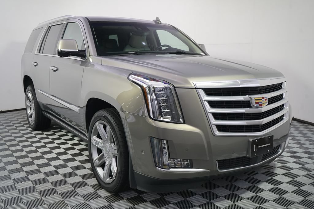 Used 2019 Cadillac Escalade Premium Luxury AWD/4WD image 9