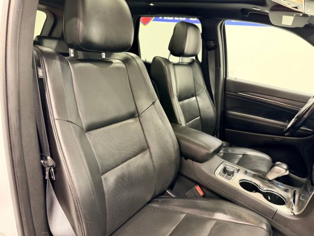 Used 2019 Jeep Grand Cherokee Limited w/ Luxury Group II image 31