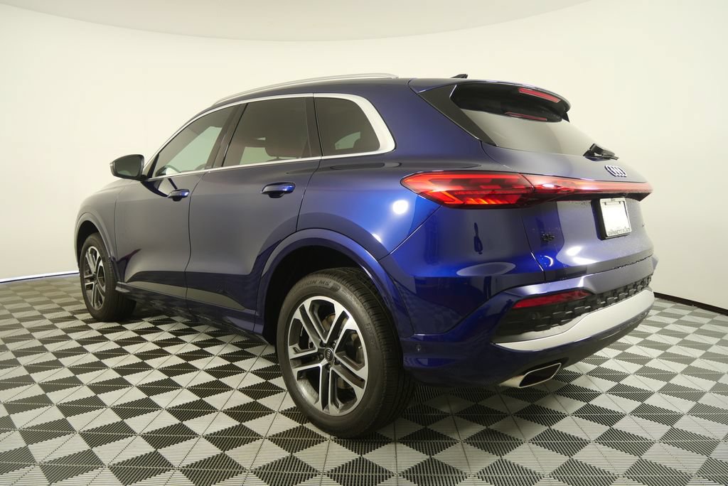 Used 2025 Audi Q5 Premium AWD/4WD image 5
