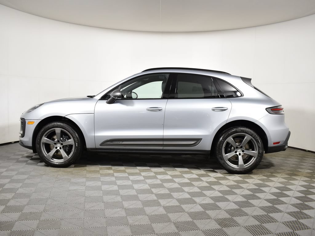 Used 2026 Porsche Macan AWD/4WD image 2