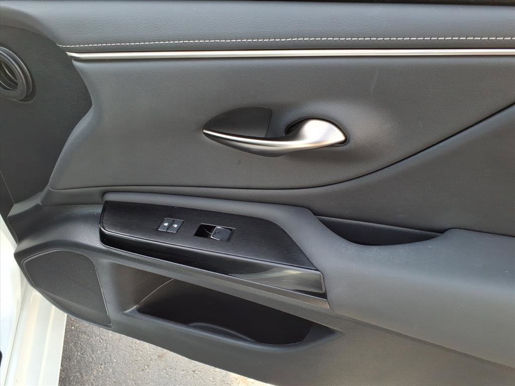 Certified 2023 Lexus ES 350 w/ Premium Package image 7