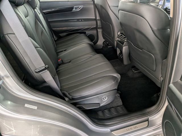 Used 2025 Genesis GV80 2.5T AWD/4WD image 34