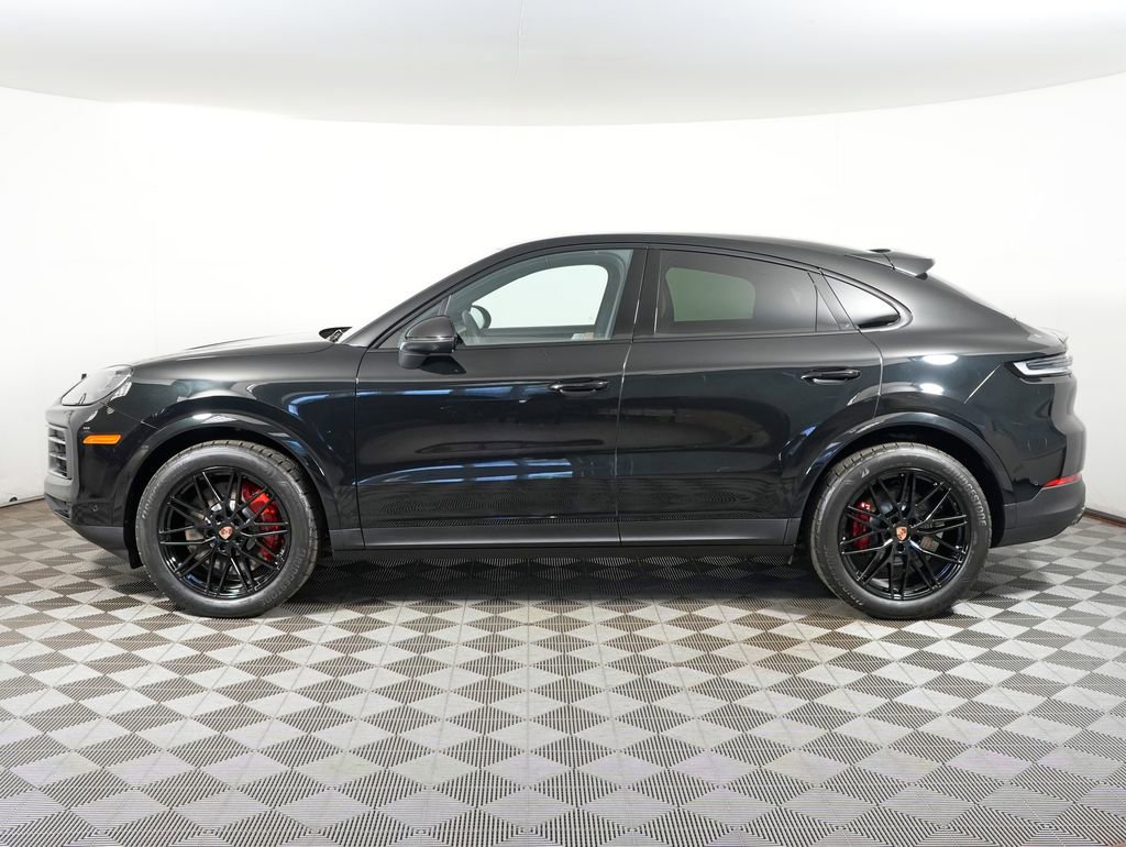 Used 2026 Porsche Cayenne S AWD/4WD image 2