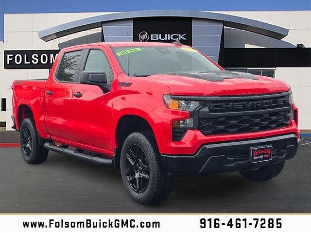 Used 2024 Chevrolet Silverado 1500 Custom Trail Boss w/ Dark Appearance Package AWD/4WD image 1
