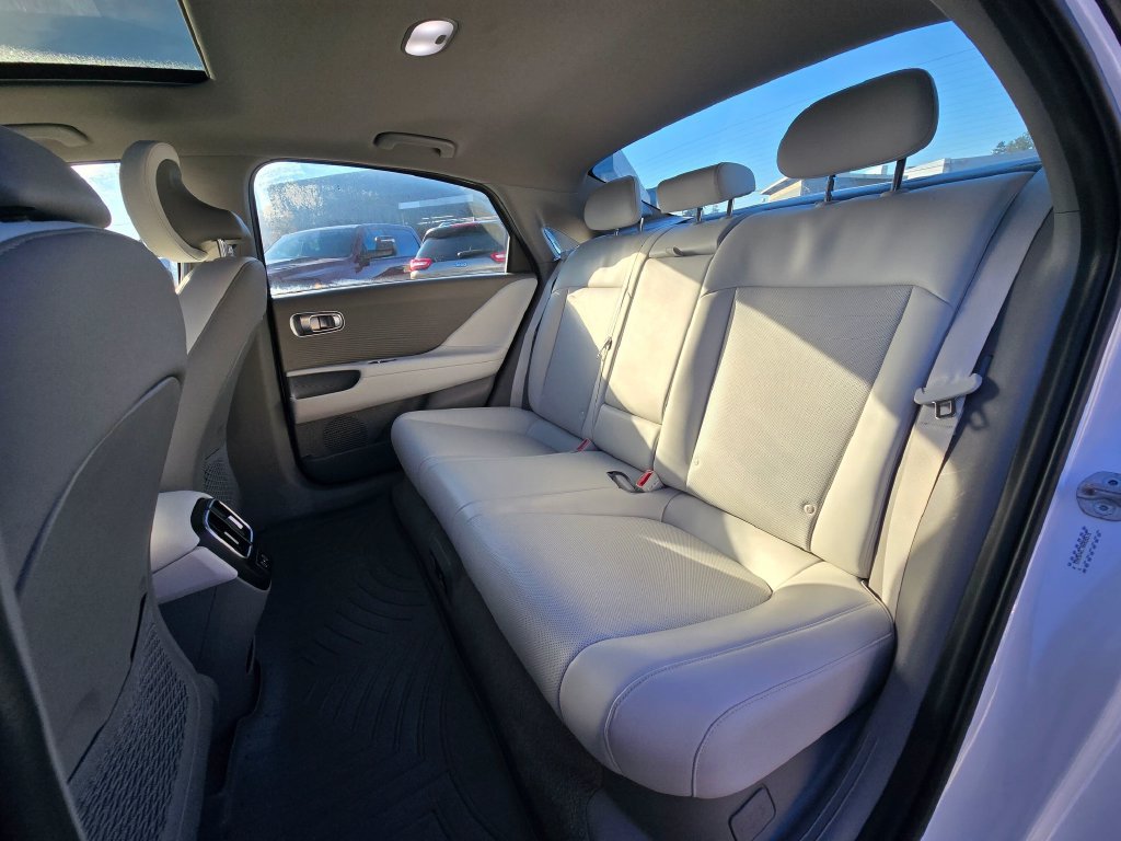 Used 2024 Hyundai Ioniq 6 Limited AWD/4WD image 17