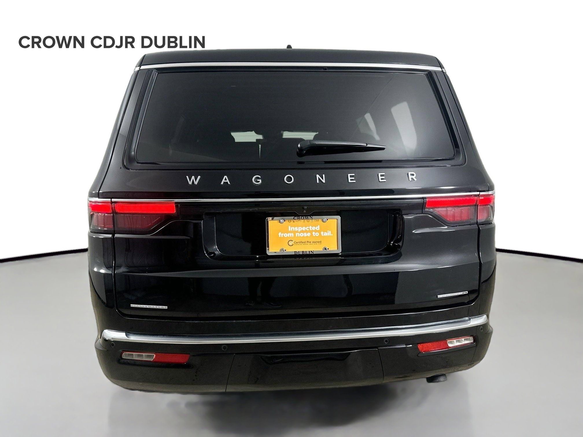 Certified 2023 Jeep Wagoneer Series III w/ Premium Group I AWD/4WD image 6
