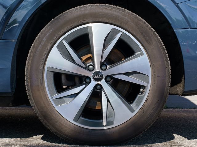 Used 2024 Audi Q8 e-tron Premium Plus w/ Premium Plus Package AWD/4WD image 12