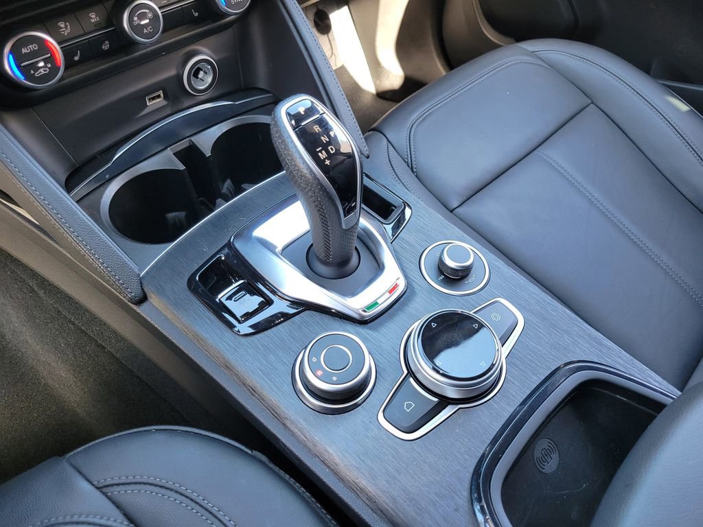 Used 2024 Alfa Romeo Stelvio Sprint RWD image 15