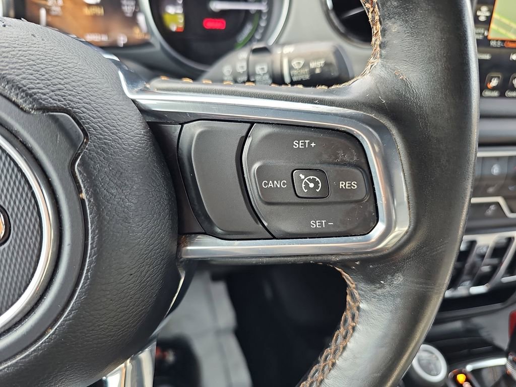 Used 2022 Jeep Wrangler Unlimited Sahara image 23