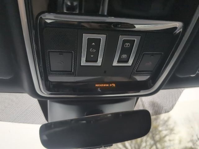 Used 2020 Land Rover Range Rover Sport HSE image 32