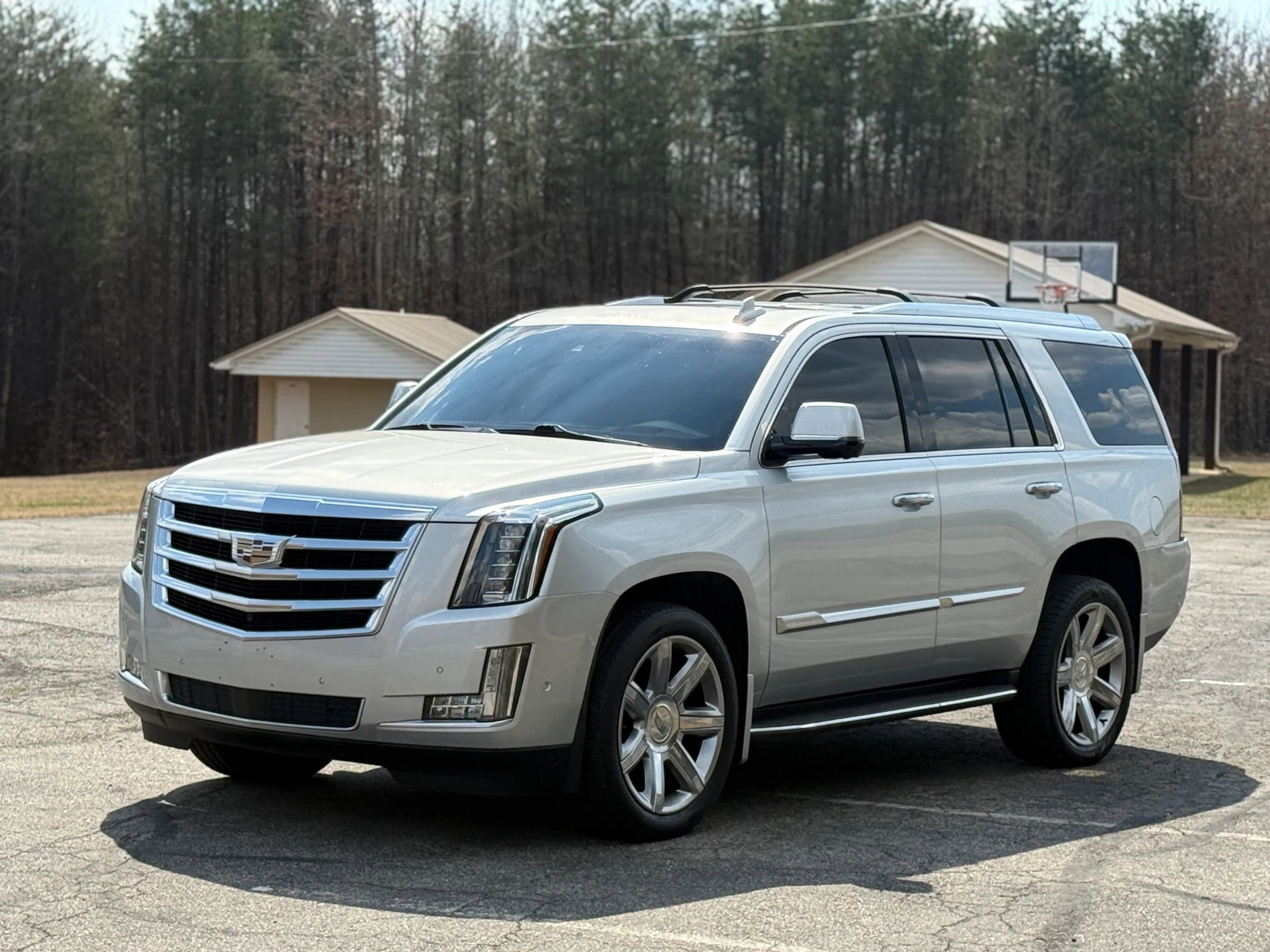 Used 2017 Cadillac Escalade Premium Luxury image 8