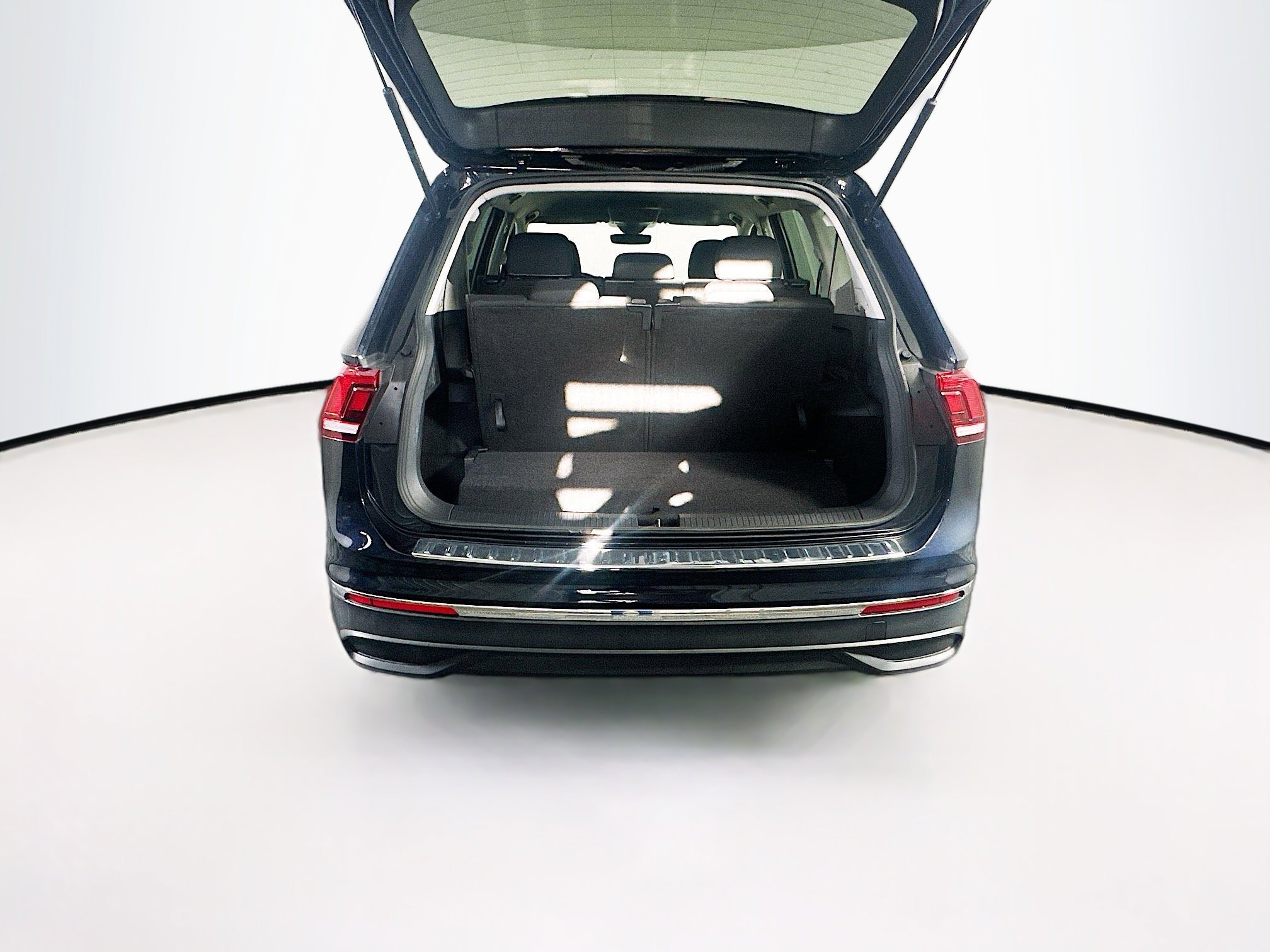 Used 2024 Volkswagen Tiguan S image 30