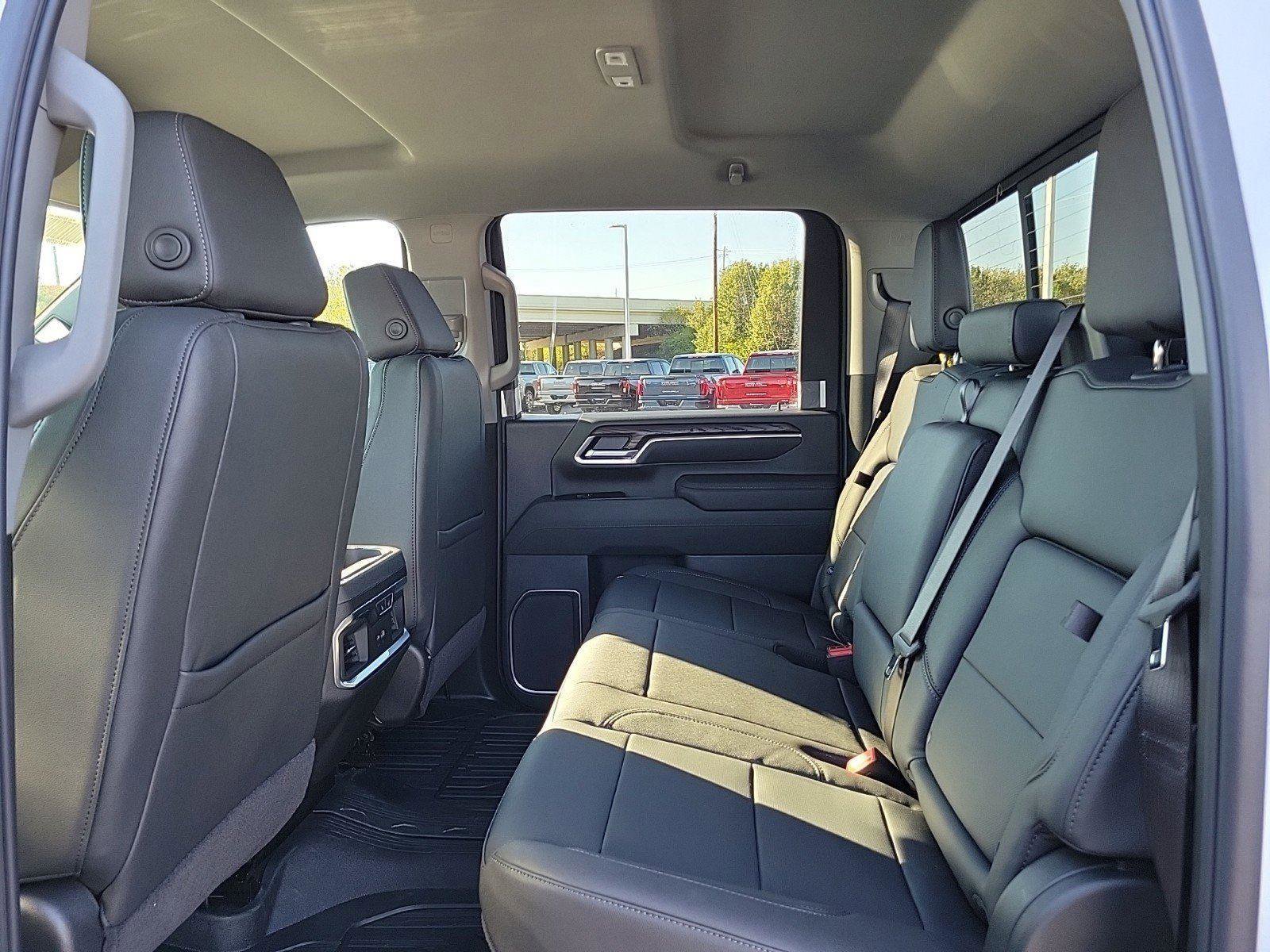 New 2026 GMC Sierra 2500 SLT w/ SLT Convenience Package image 11