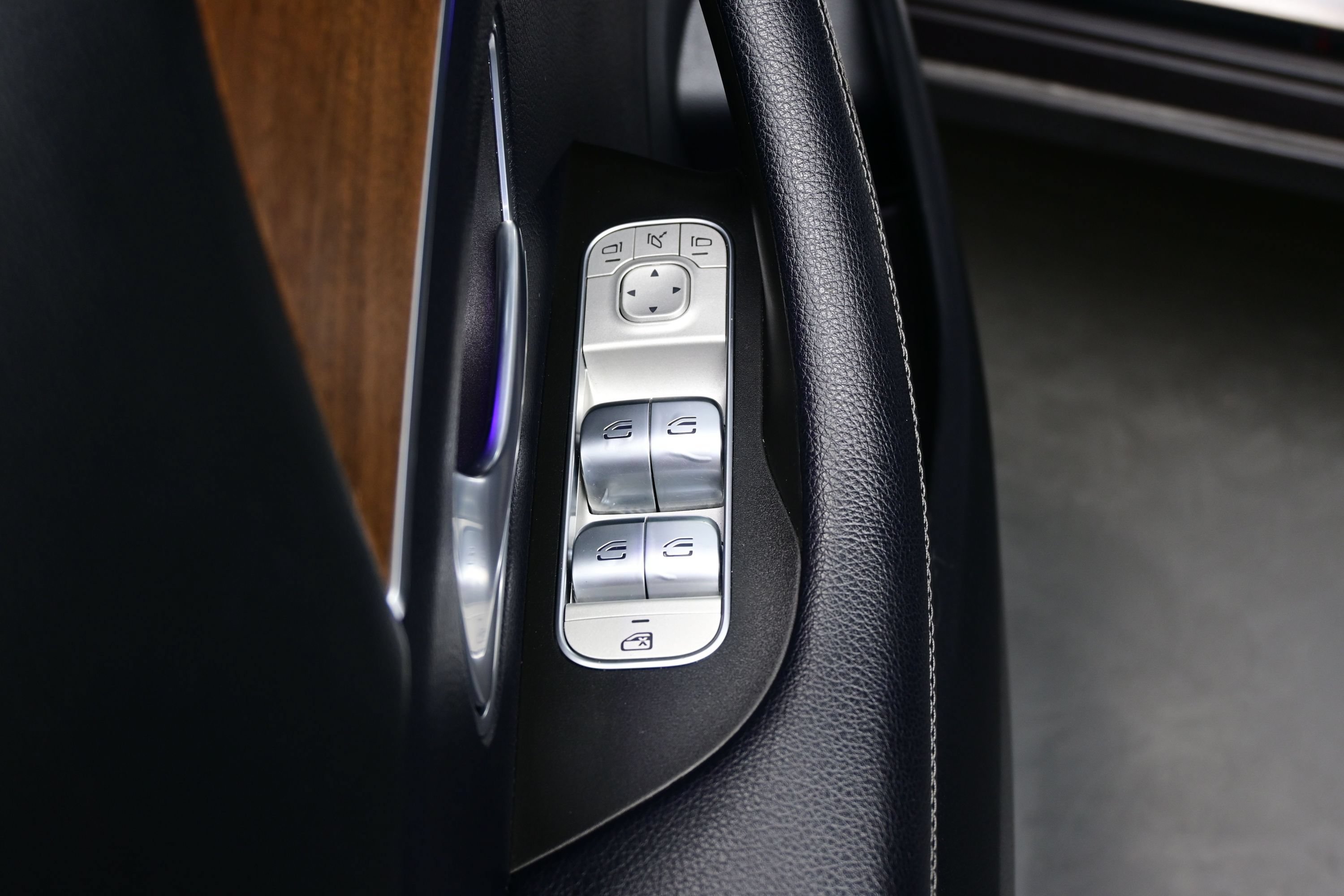 Used 2021 Mercedes-Benz GLE 350 w/ Premium Package image 10