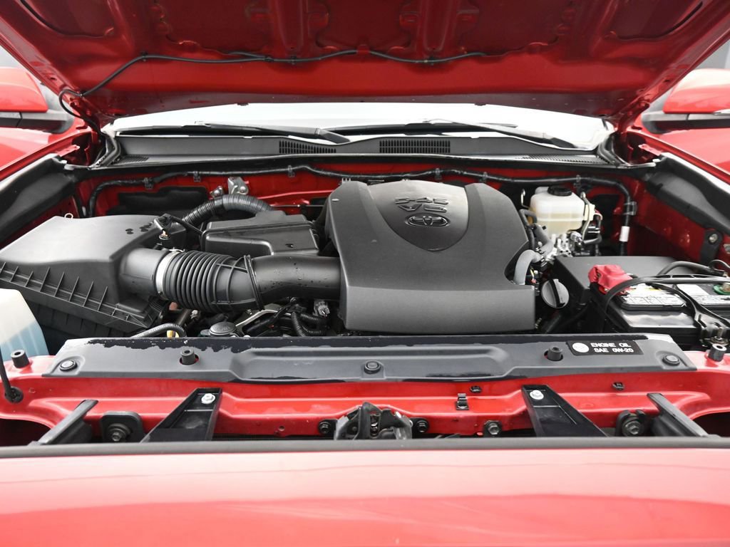 Used 2016 Toyota Tacoma TRD Off-Road w/ Premium & Technology Package image 19